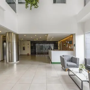 Hotel Express Junior By Marriott Aeropuerto ***